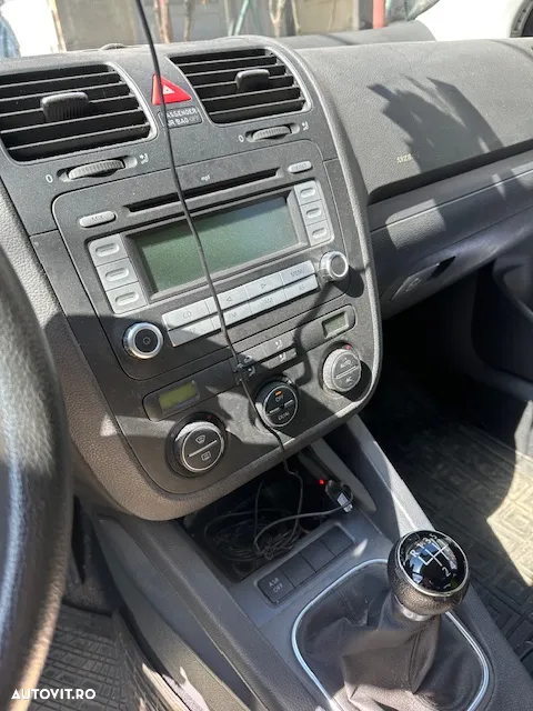 Volkswagen Golf - 8