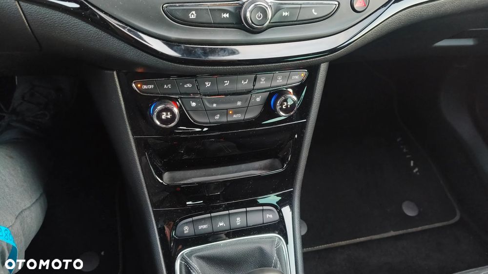 Opel Astra 1.4 T Dynamic - 15