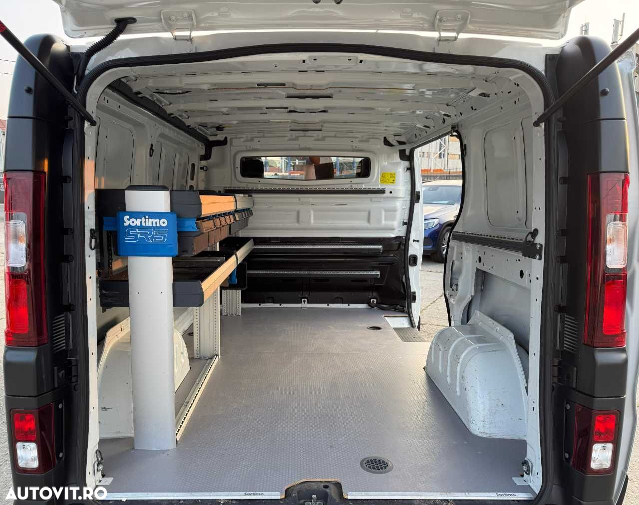 Renault TRAFIC L1H1 - 14