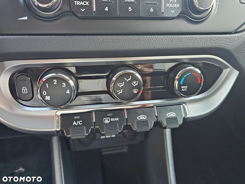 Kia Rio - 18