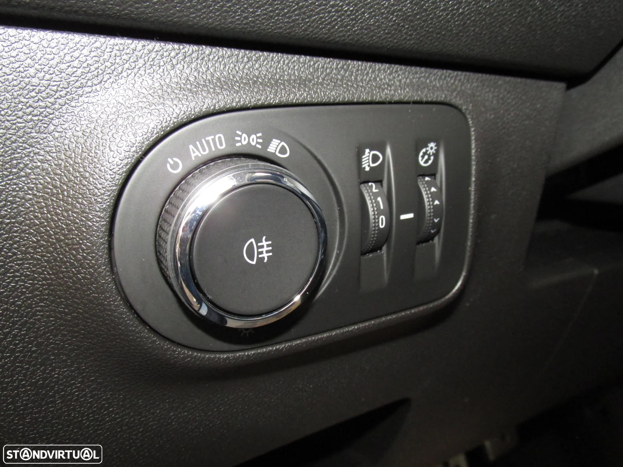 Opel Adam 1.0 T Rocks - 37