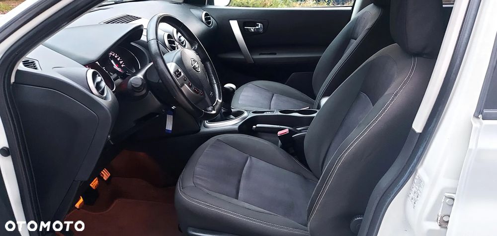 Nissan Qashqai 1.6 360 - 25