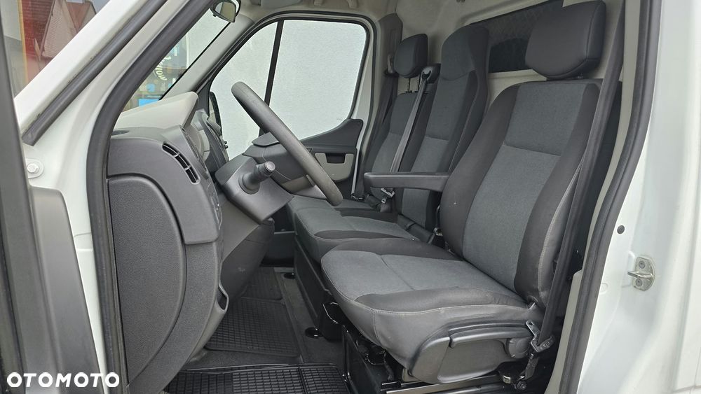 Nissan NV400 - 18