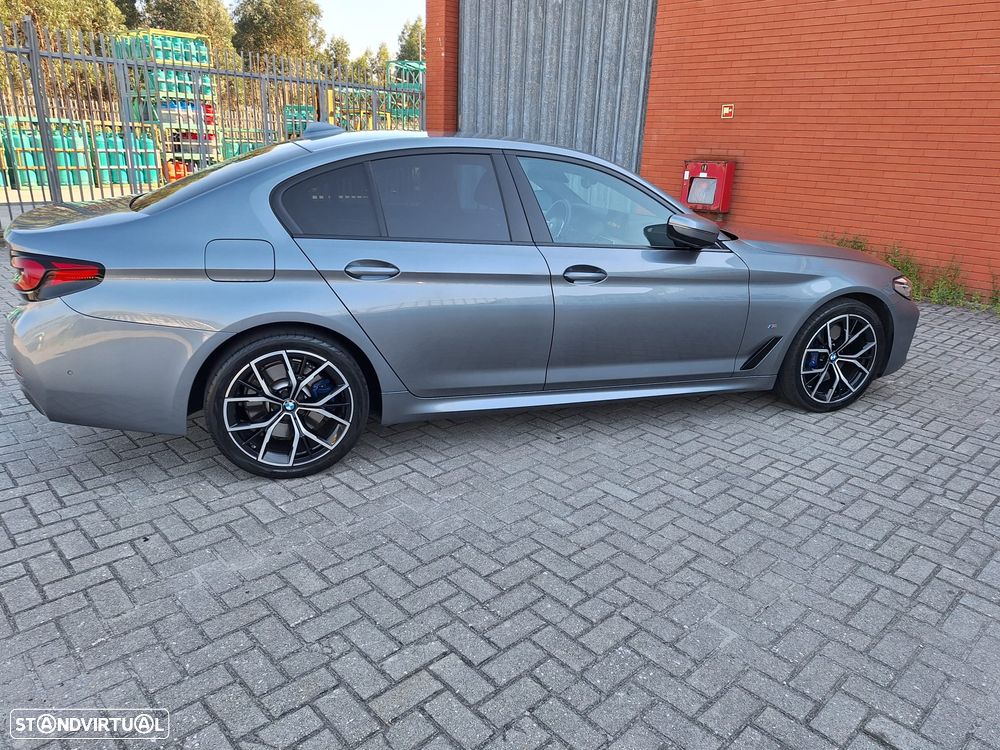BMW 530 e Pack 50 anos M - 35
