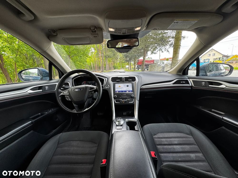 Ford Fusion - 7