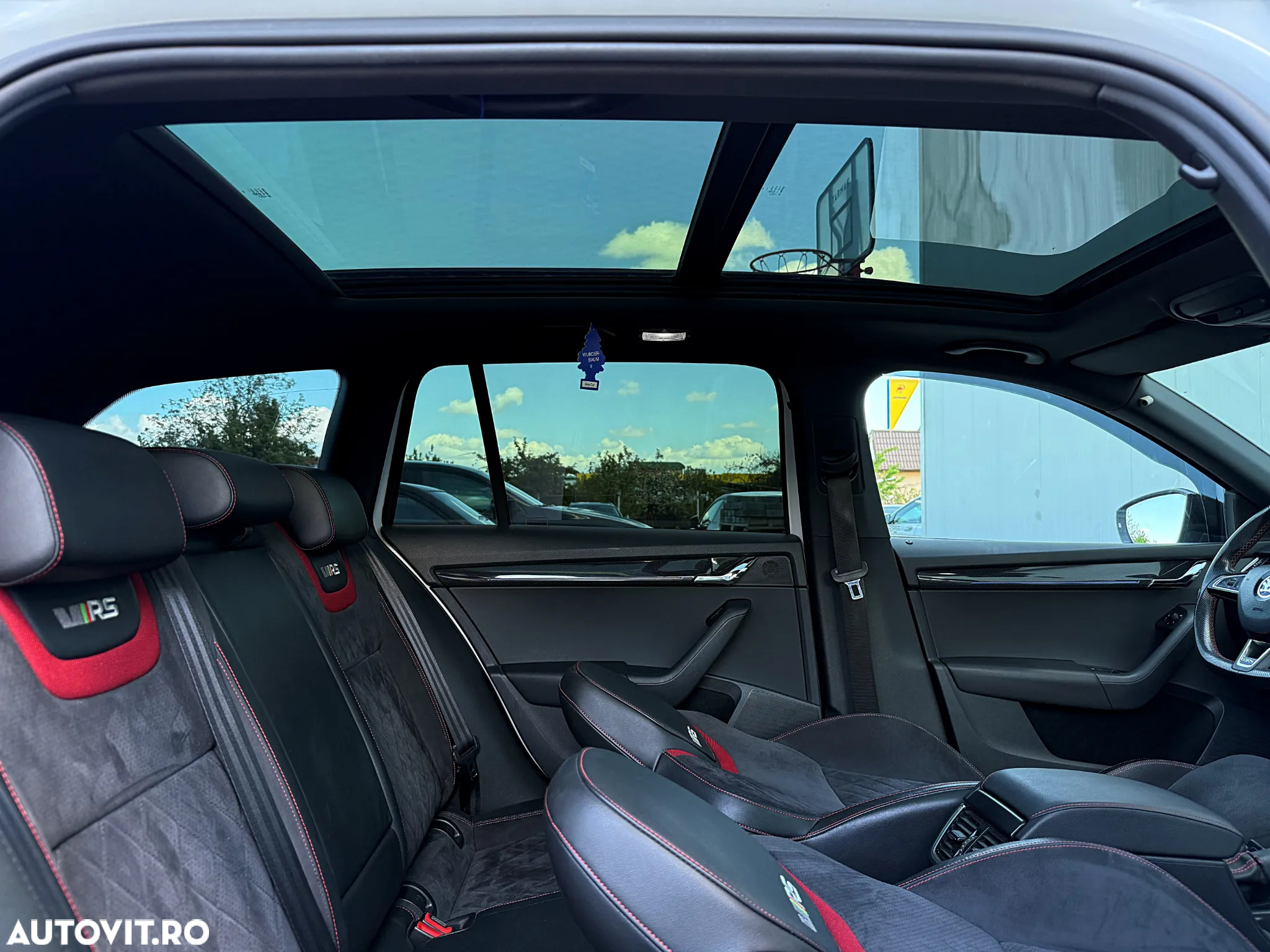 Skoda Octavia 2.0 TDI DSG RS - 30