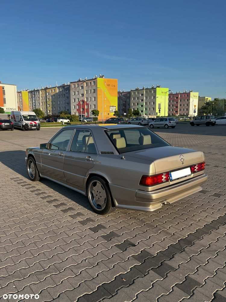 Mercedes-Benz W201 (190) - 8