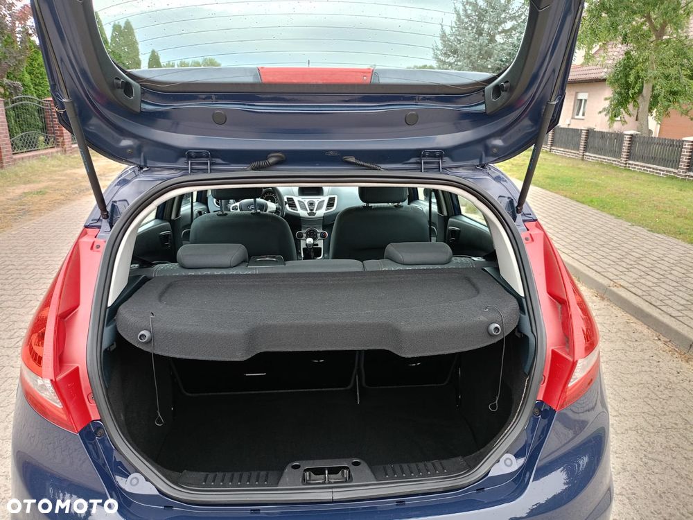 Ford Fiesta - 12