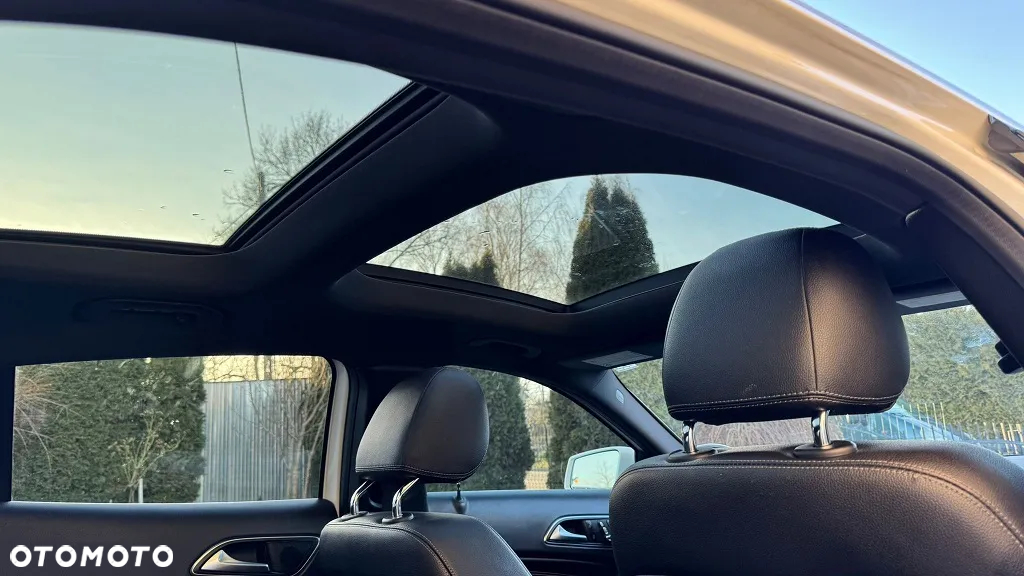 Mercedes-Benz GLA 250 4Matic 7G-DCT AMG Line - 26