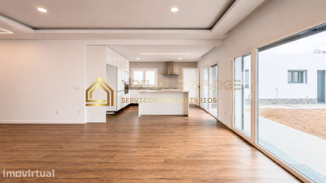 Moradia Térrea T4 | 2 Suites | Lote 400m² | Potencial Piscina | Nov... - Grande imagem: 4/32