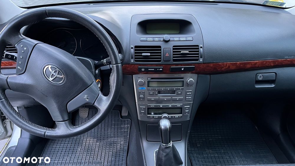 Toyota Avensis 2.0 VVT-i Sol - 9