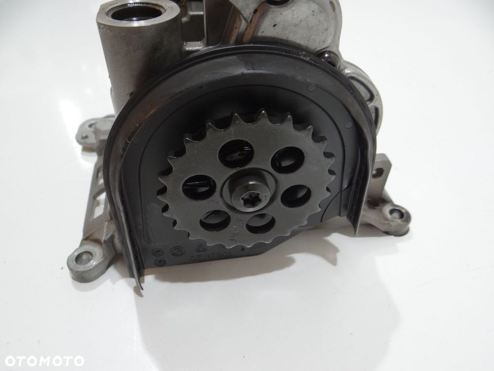 POMPA OLEJU BMW F10 F11 3.0 D N57 7805316 - 2