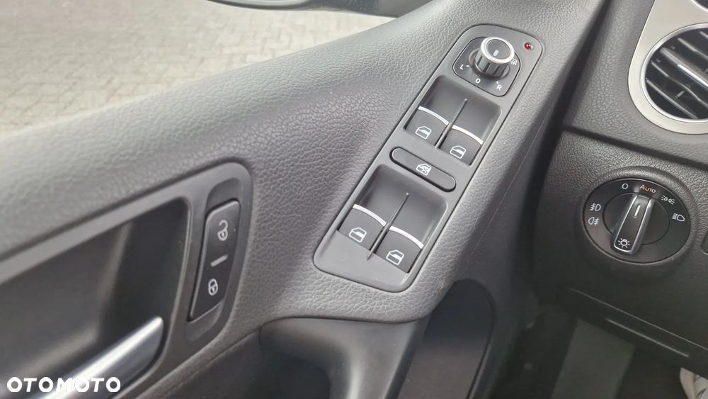 Volkswagen Tiguan 2.0 TDI 4Mot R-Style - 23