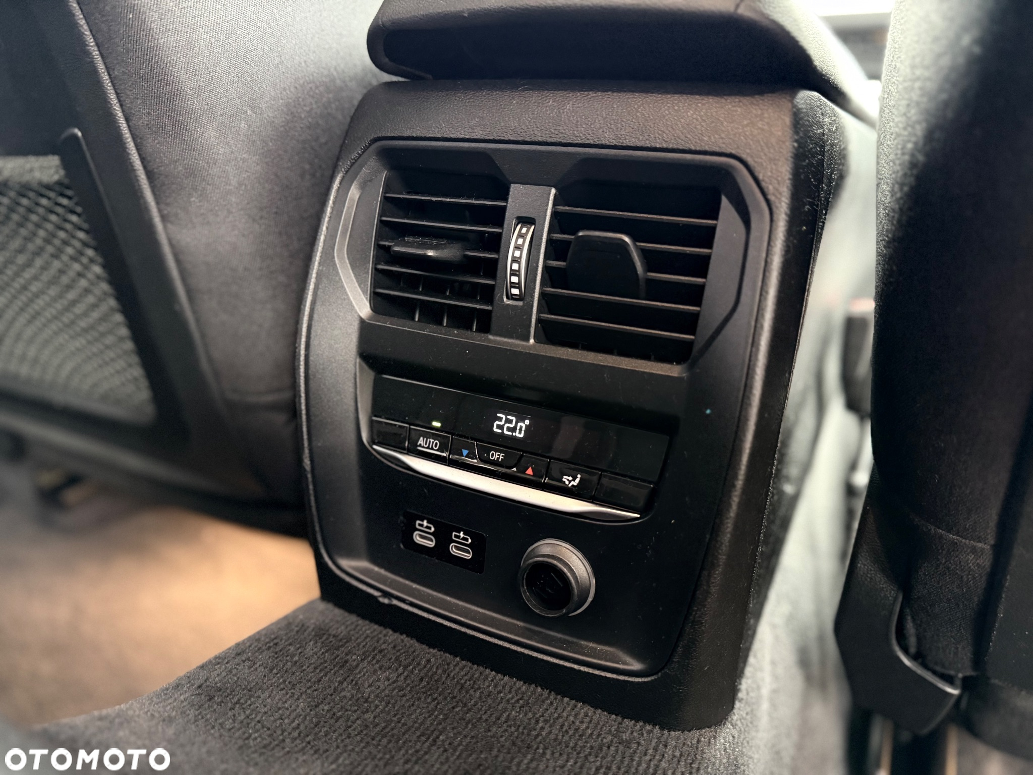 BMW Seria 3 318d Touring Advantage - 25