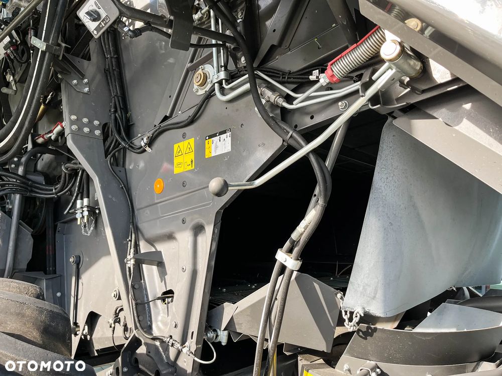 Claas TRION 650 - 18