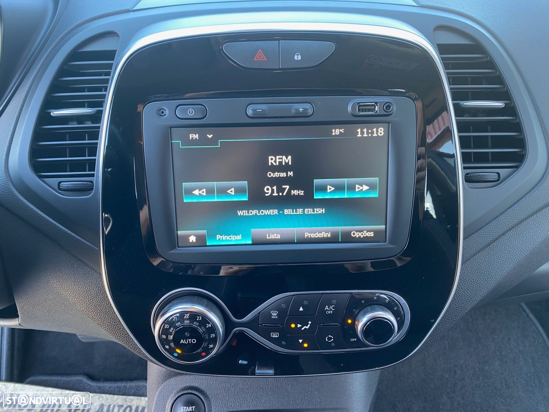 Renault Captur - 26
