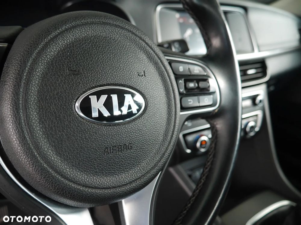 Kia Optima 1.7 CRDI M - 15