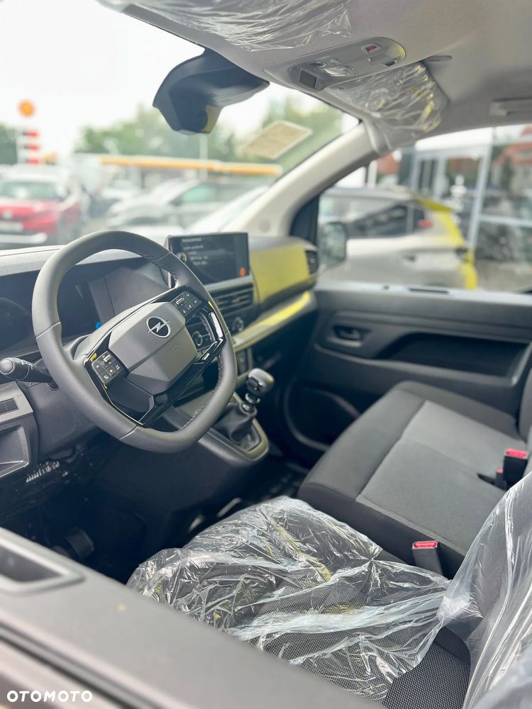 Opel Vivaro - 8