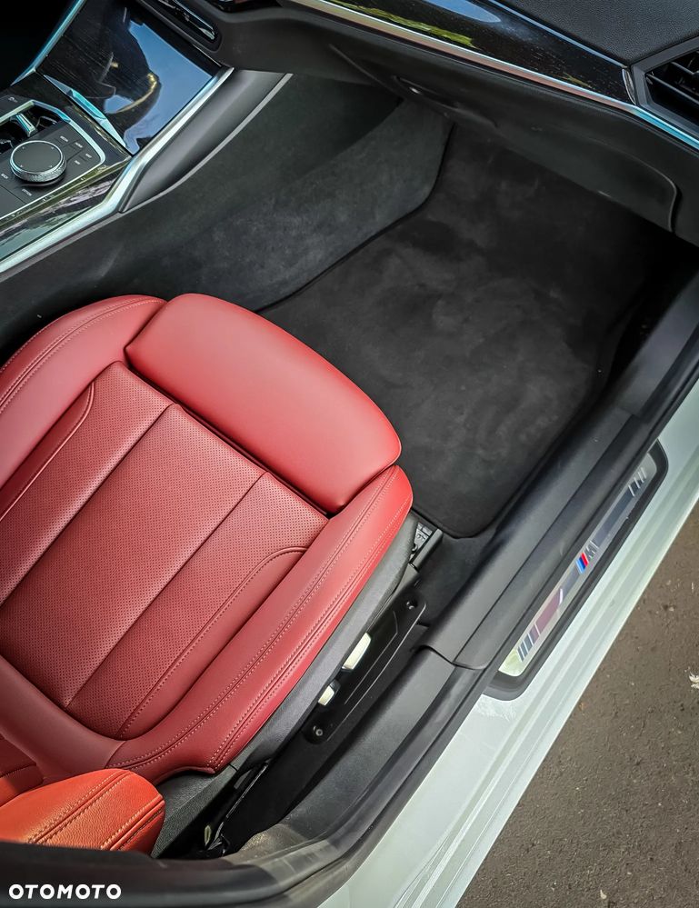 BMW Seria 3 330i M Sport - 15