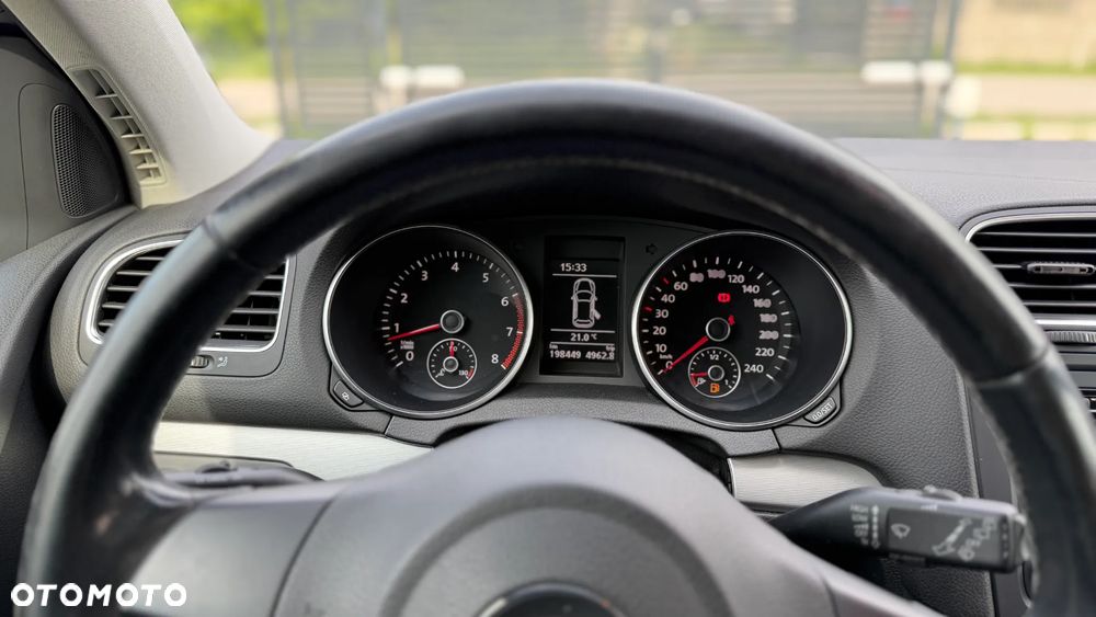 Volkswagen Golf 1.2 TSI Highline - 23