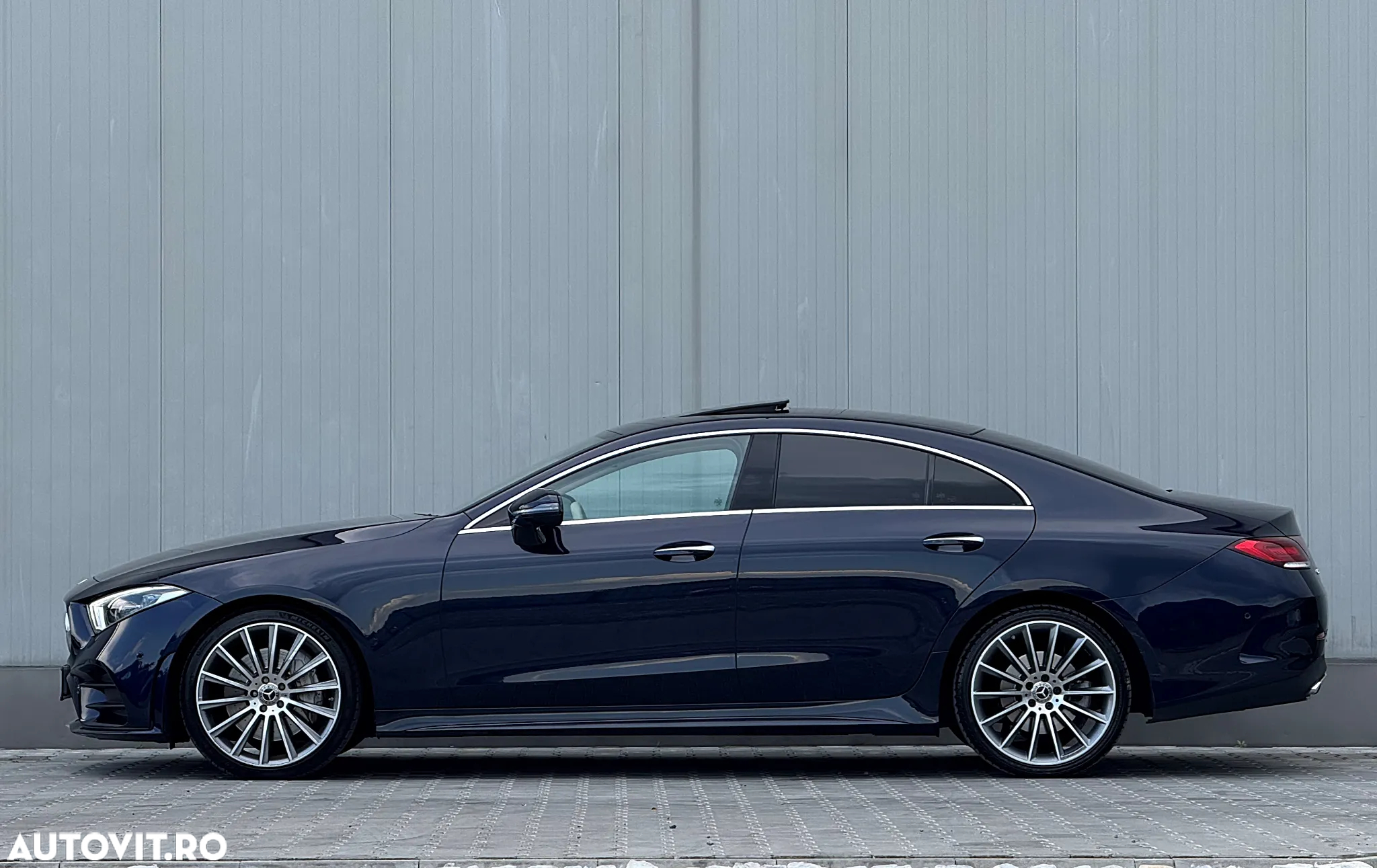 Mercedes-Benz CLS 350 d 4Matic 9G-TRONIC AMG Line - 4