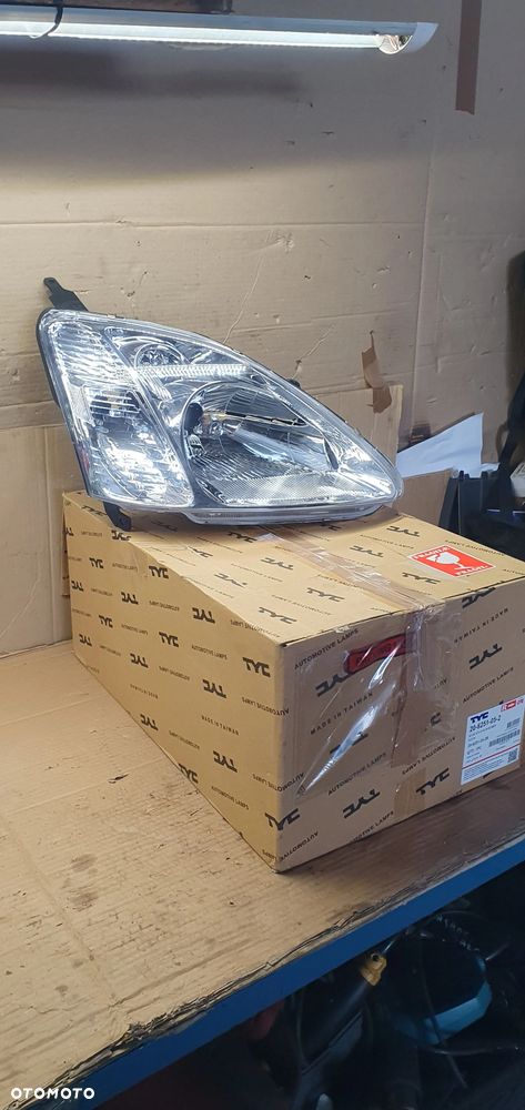 Lampa prawy przód przednia prawa Honda Civic VII Nowa TYC 20-6251-05-2 - 2