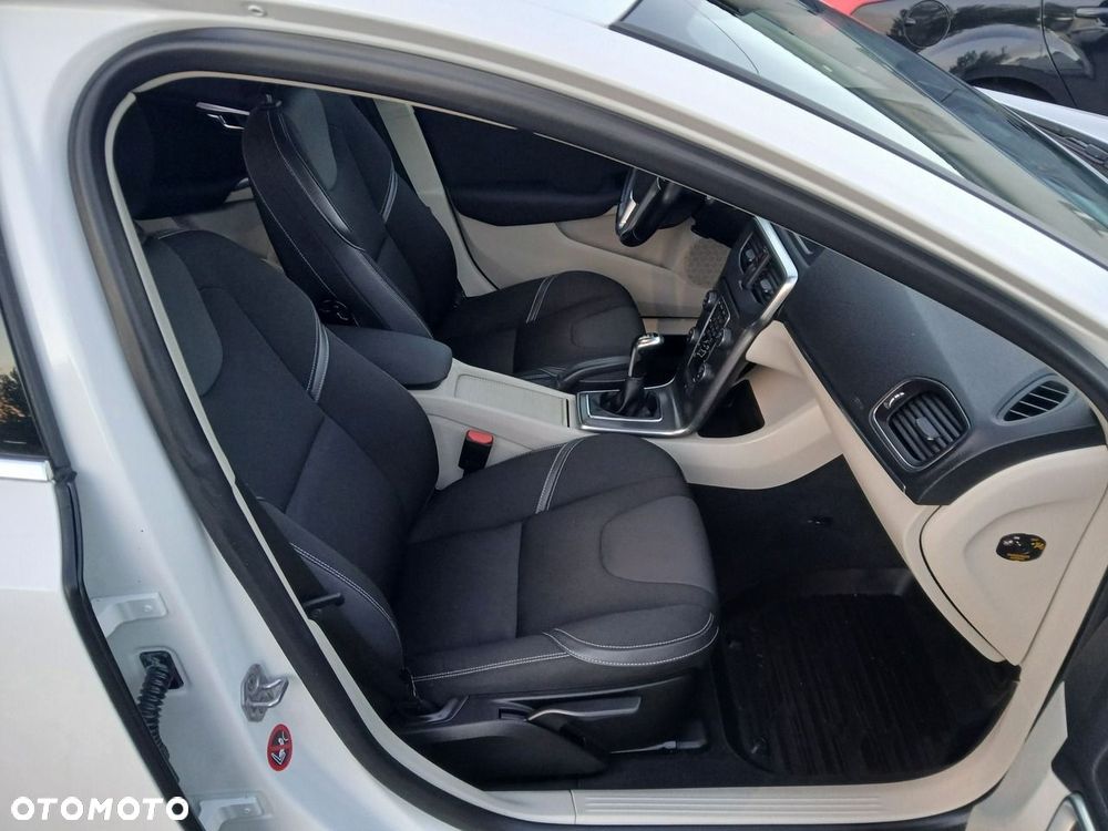 Volvo V40 - 12