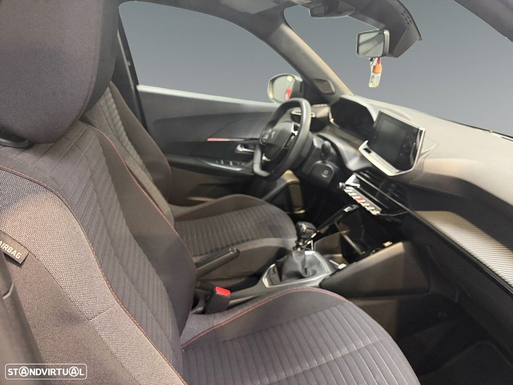 Peugeot 2008 1.2 PureTech Active Pack - 16