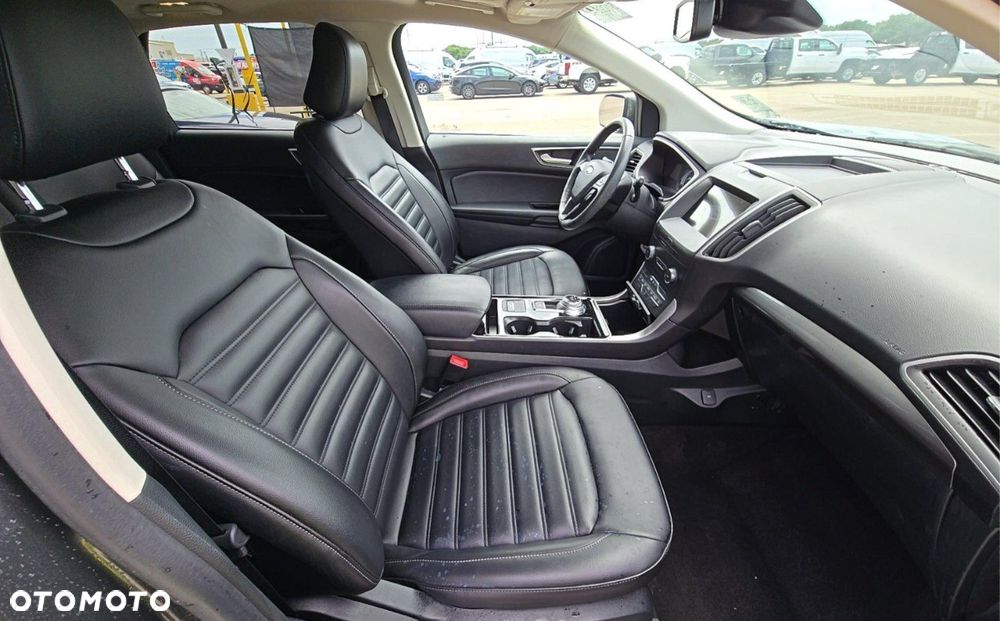 Ford Edge - 8