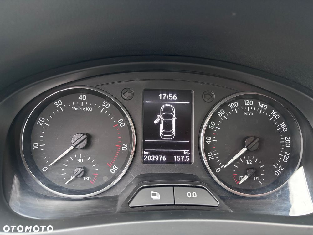 Skoda RAPID 1.2 TSI Ambition Max - 18