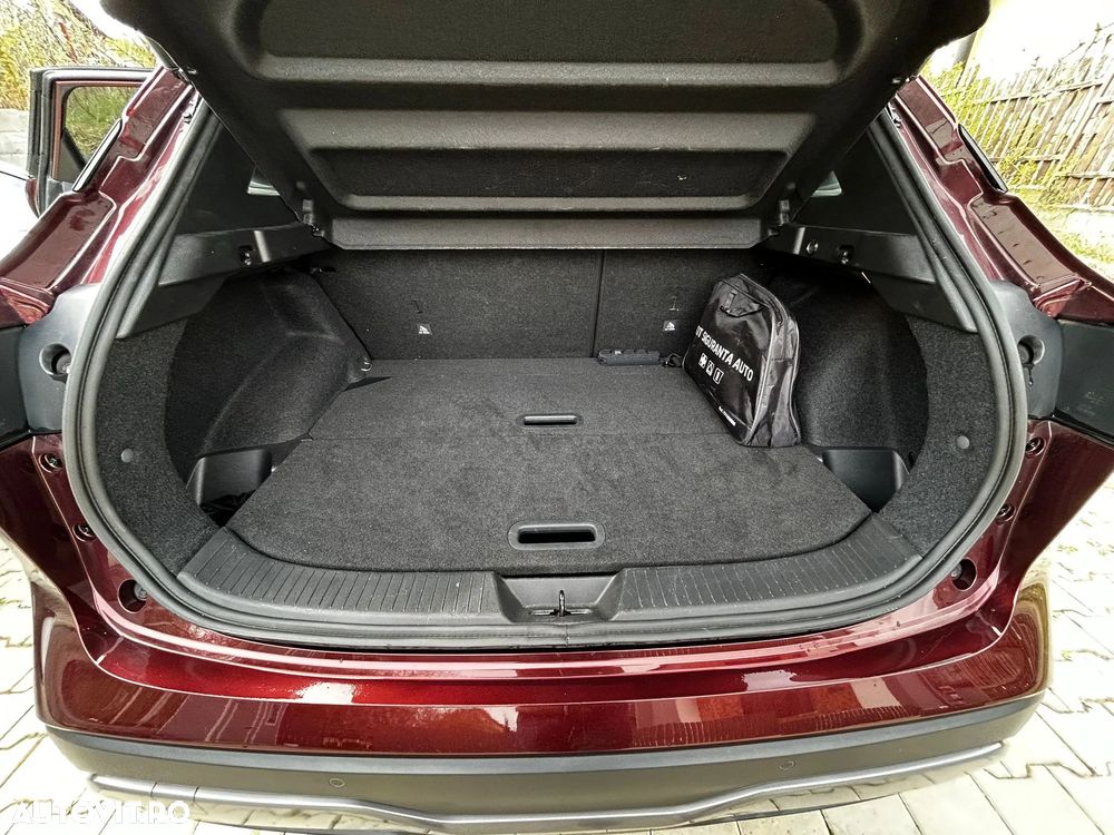 Nissan Qashqai 1.3 l 156CP X-Tronic MHEV Tekna - 11