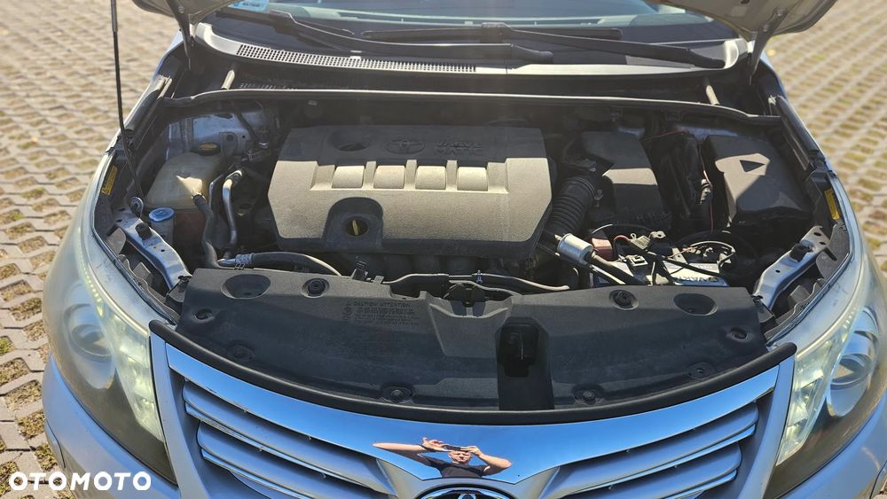 Toyota Avensis - 10