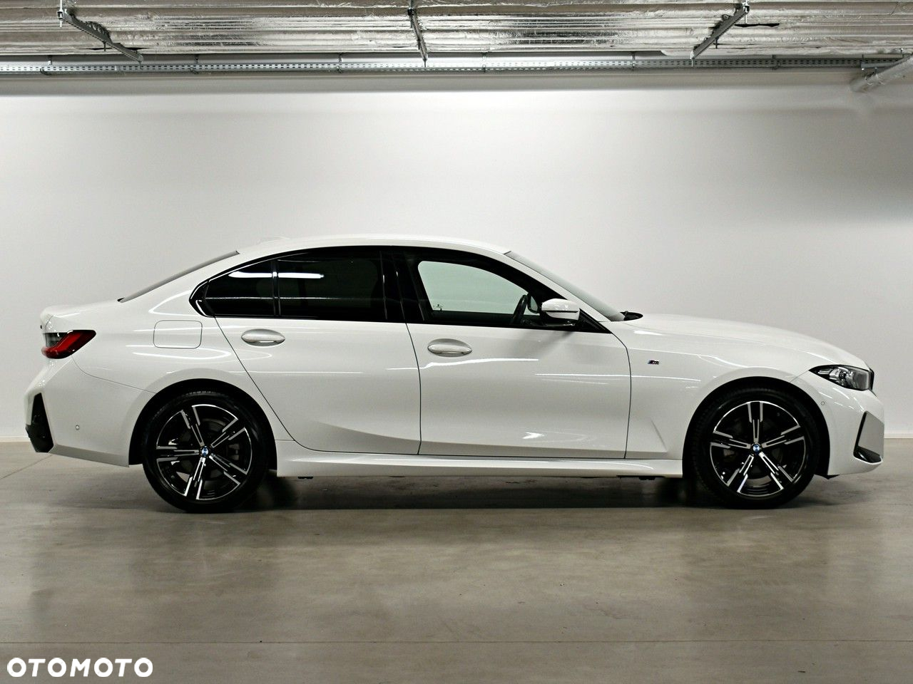 BMW Seria 3 320d M Sport - 6