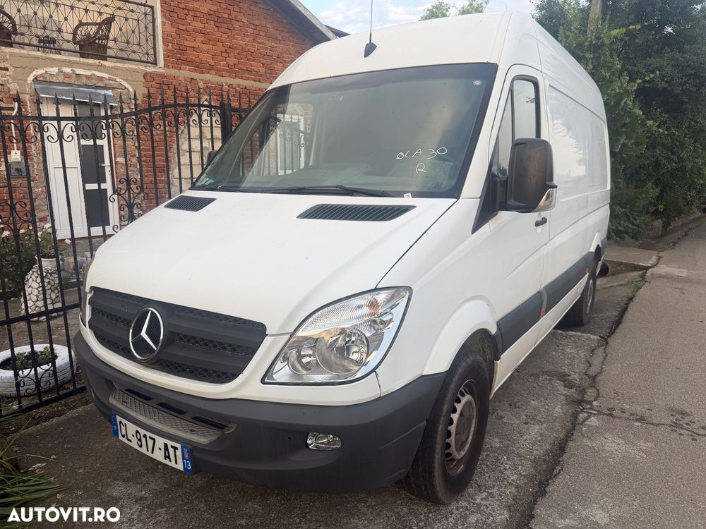 Mercedes-Benz Sprinter - 1