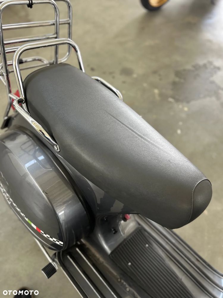 Piaggio Vespa - 8