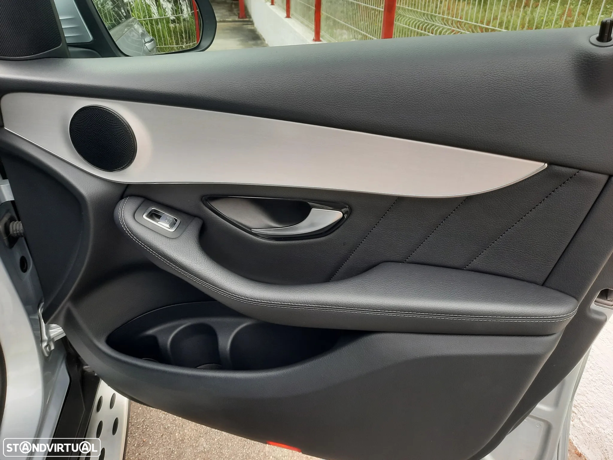 Mercedes-Benz GLC 300 de 4Matic - 50