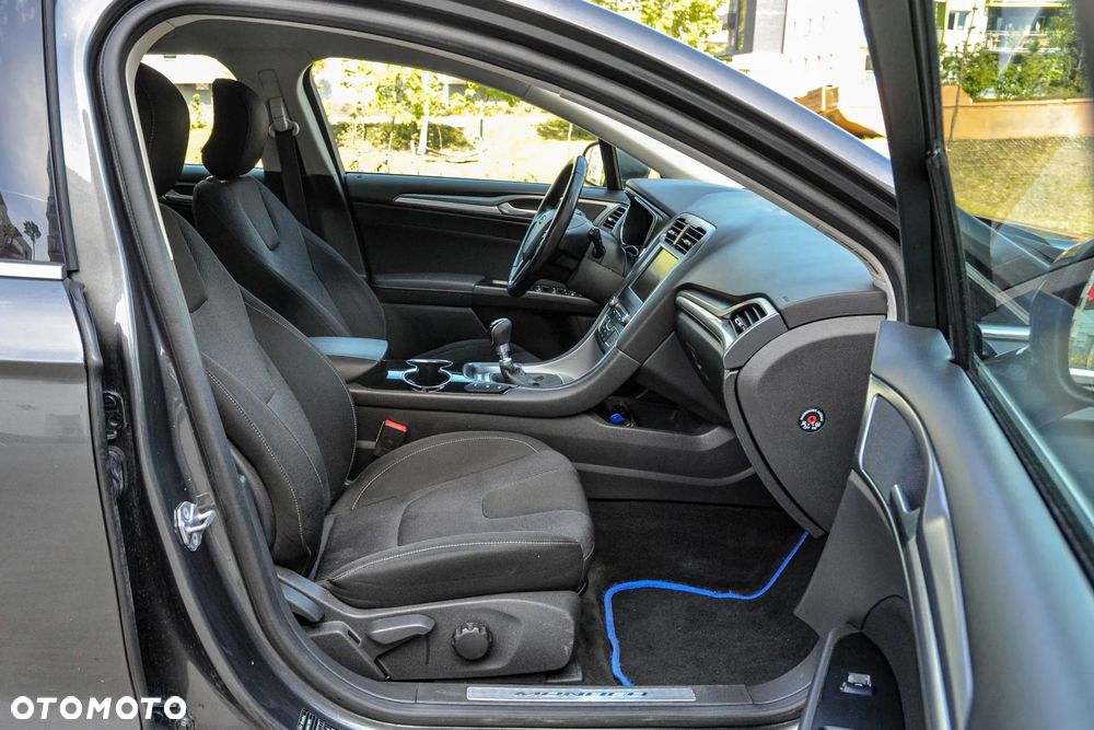 Ford Mondeo - 12