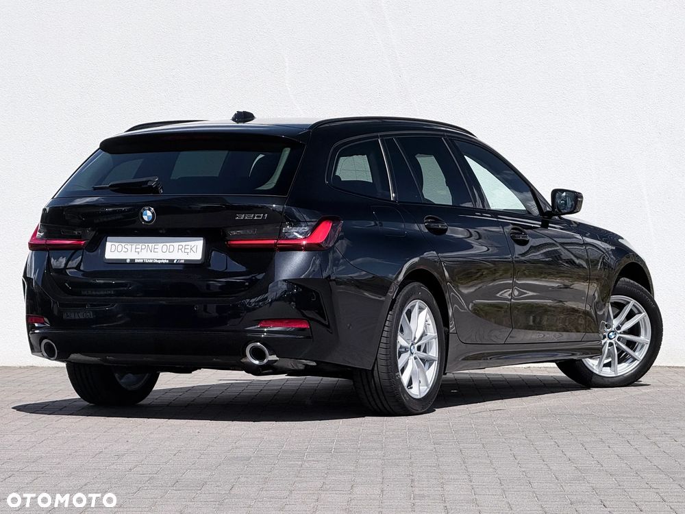 BMW Seria 3 320i sport - 14