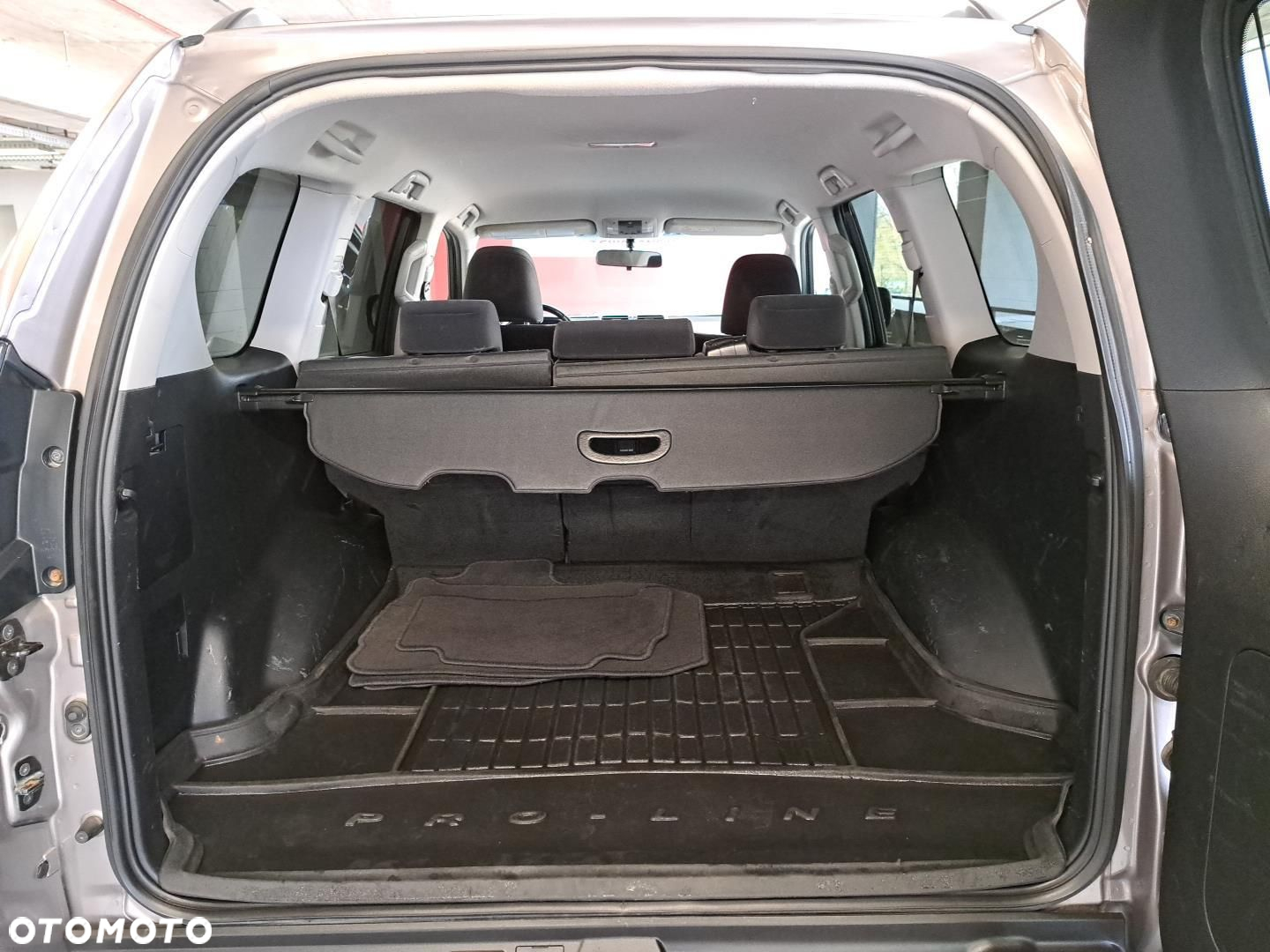 Toyota Land Cruiser - 11