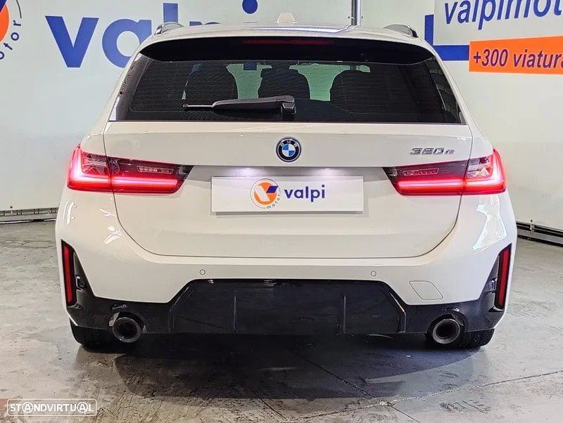 BMW 320 e Pack Desportivo M Auto - 11