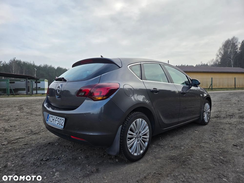 Opel Astra 1.6 Cosmo - 8