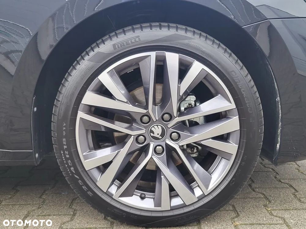 Skoda Octavia 2.0 TDI Selection DSG - 9