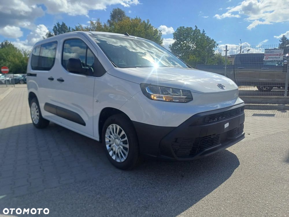 Toyota Proace City Verso 1.5 D-4D Combi - 4