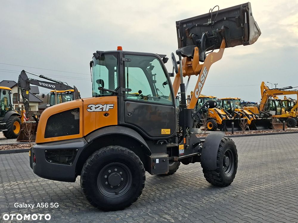 Case 321F Łyżka+Widły - 6