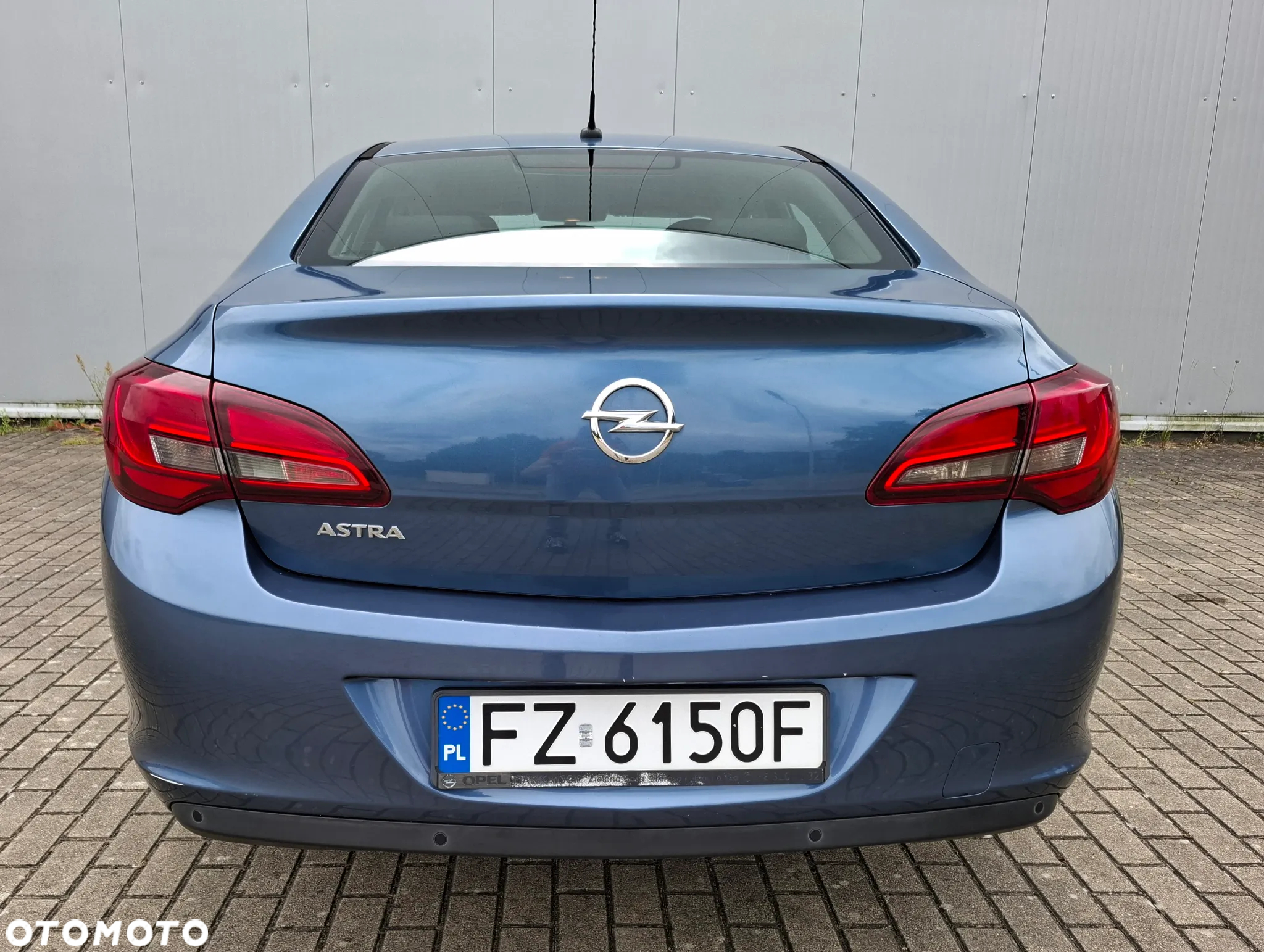 Opel Astra IV 1.6 Business - 9
