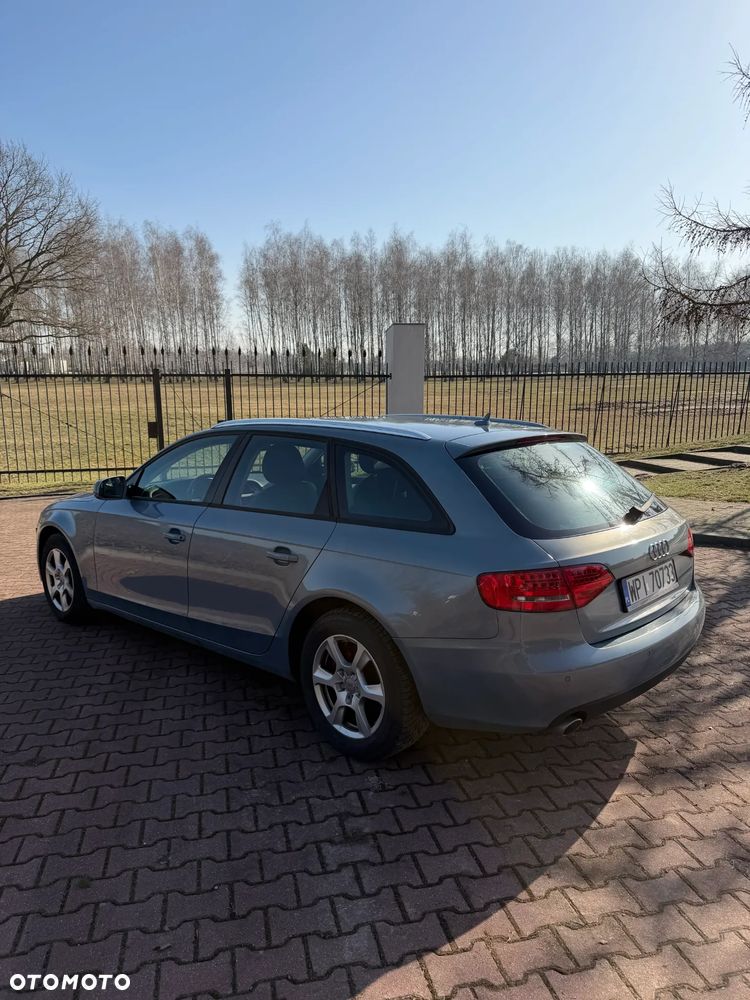 Audi A4 Avant 2.7 TDI DPF multitronic Ambition - 4