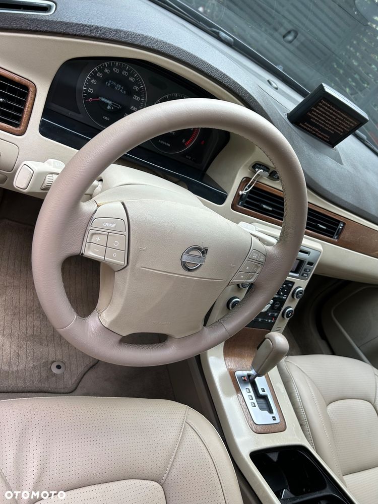 Volvo V70 D5 Summum - 16