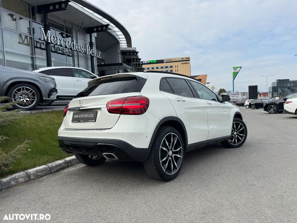 Mercedes-Benz GLA 200 d 4MATIC 7G-DCT Style - 2