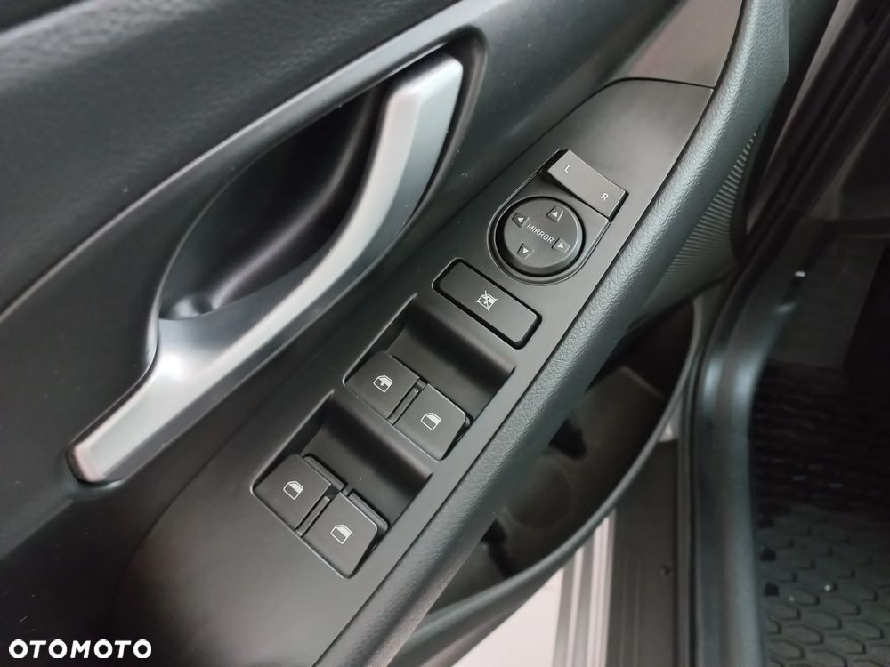 Hyundai i30 1.5 DPI Classic + - 16