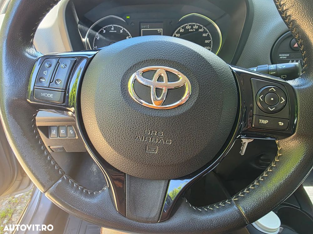 Toyota Yaris 1.5 L VVT-iE Active - 10
